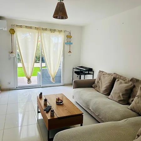 Maison Proche * فيلنوف ليه ماجولون